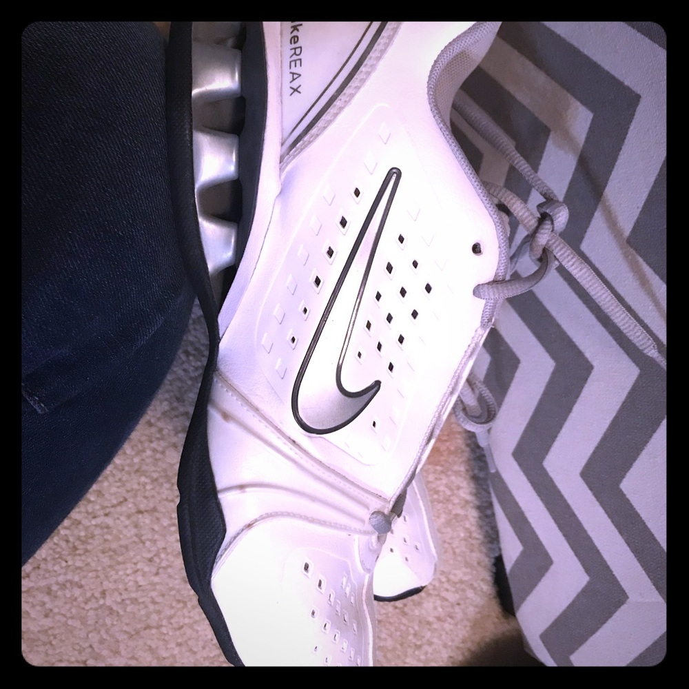 Gently used! White and gray Nike REAX size 9